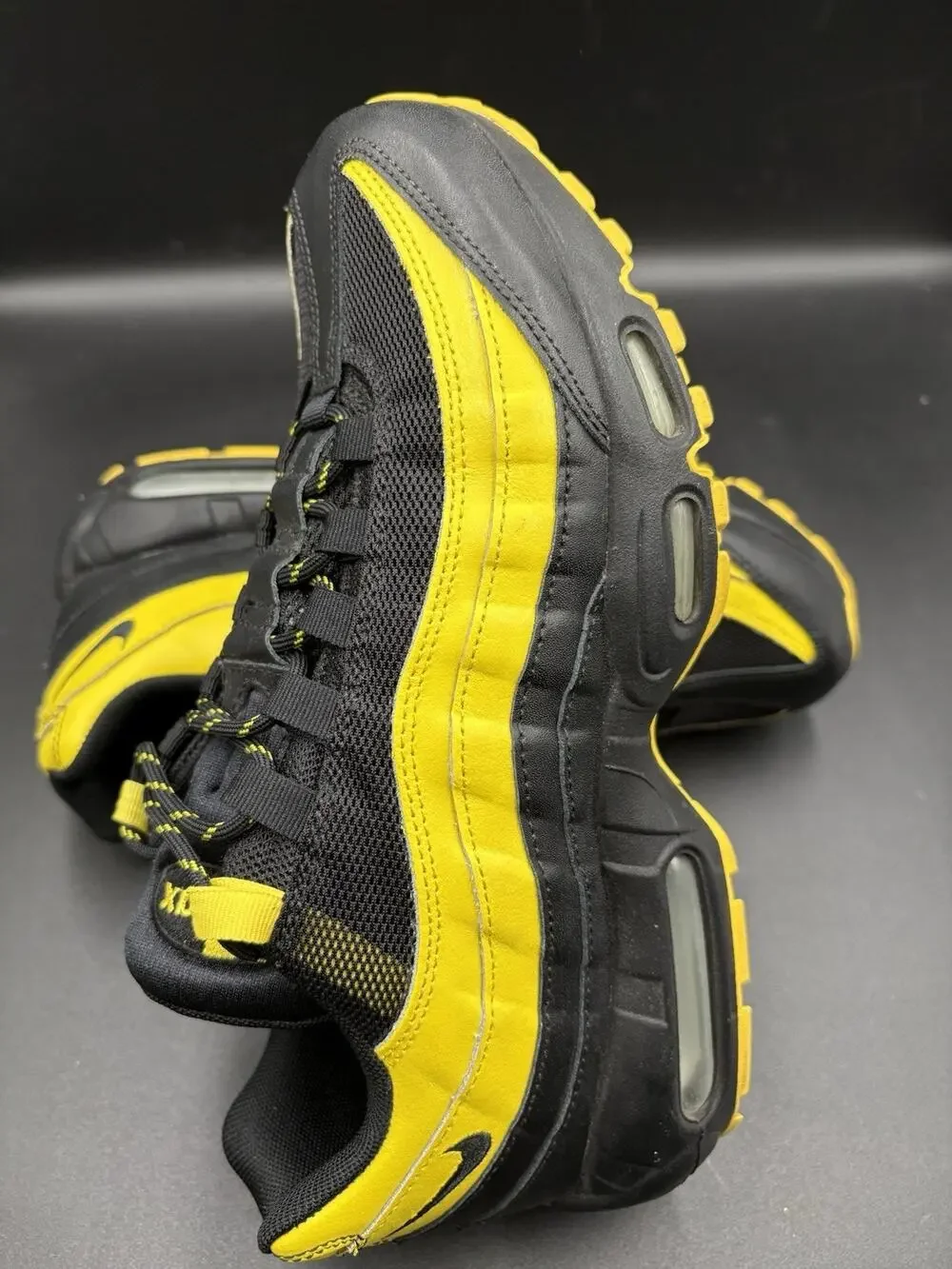 Men's Nike Air Max 95 Frequency Pack  Size 8 Black/Yellow